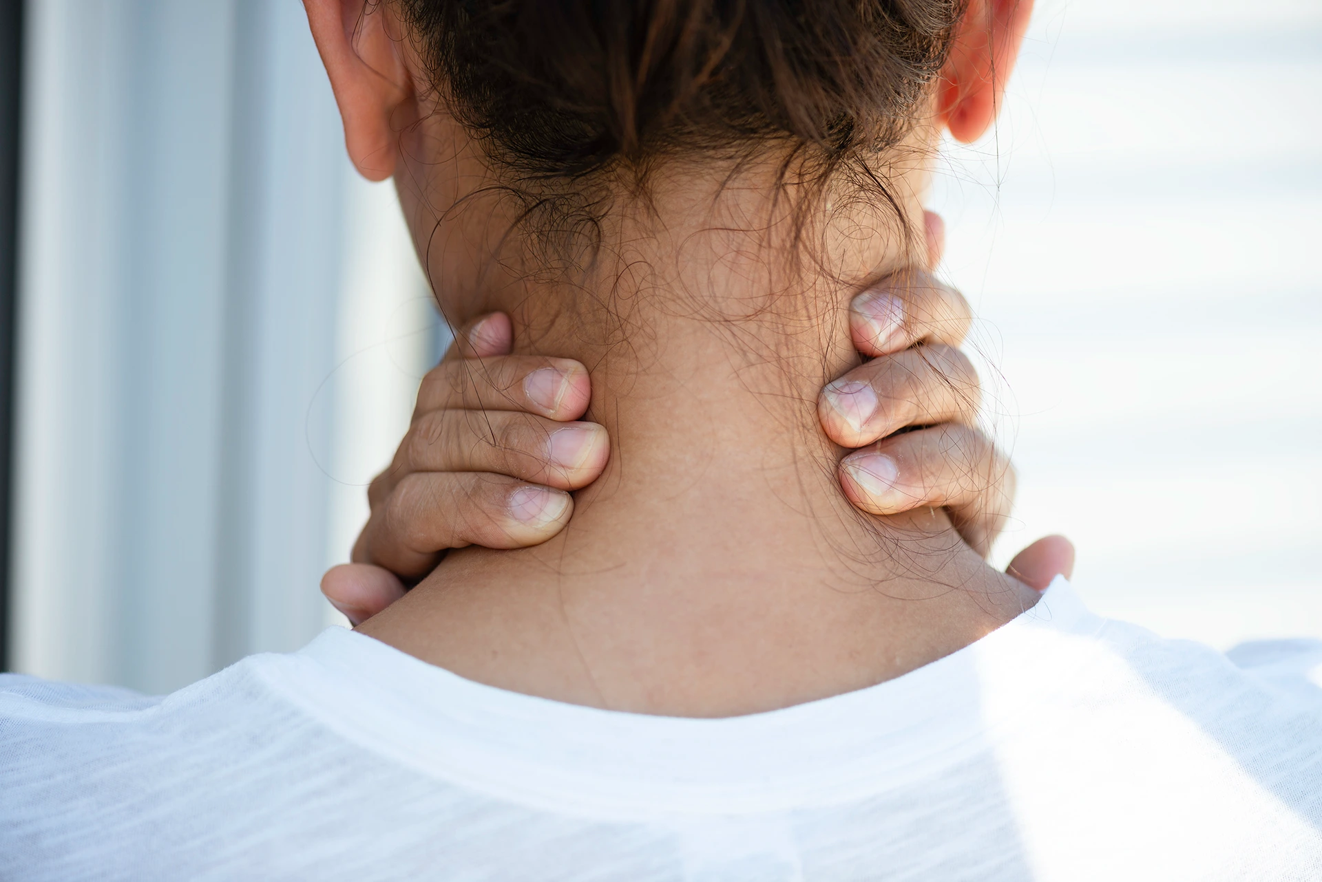 What Causes Muscle Pain In The Back Of The Neck Kaly